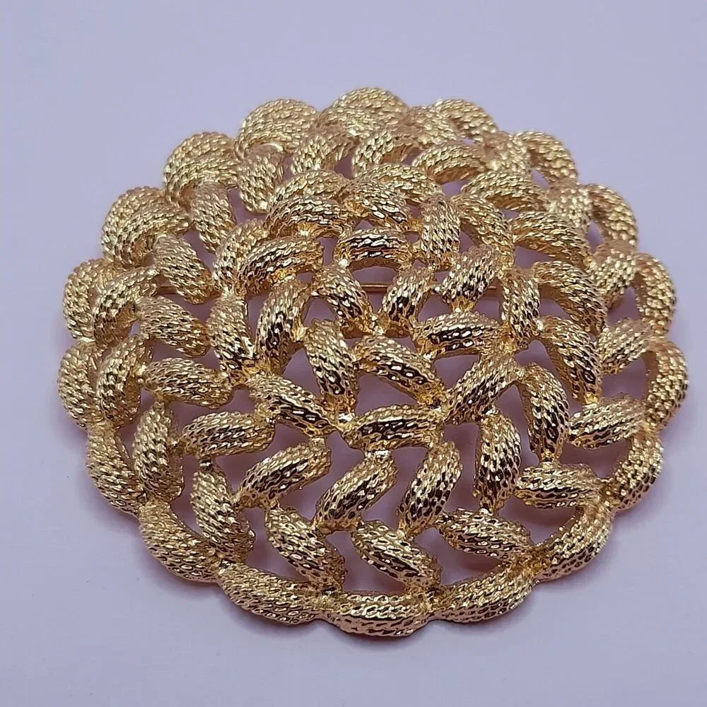 Vintage Monet Gold Tone Woven Circle Brooch Textured Rope 2.25
